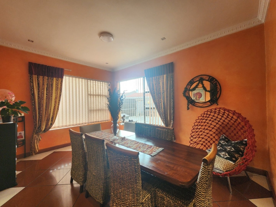 3 Bedroom Property for Sale in Levallia Western Cape